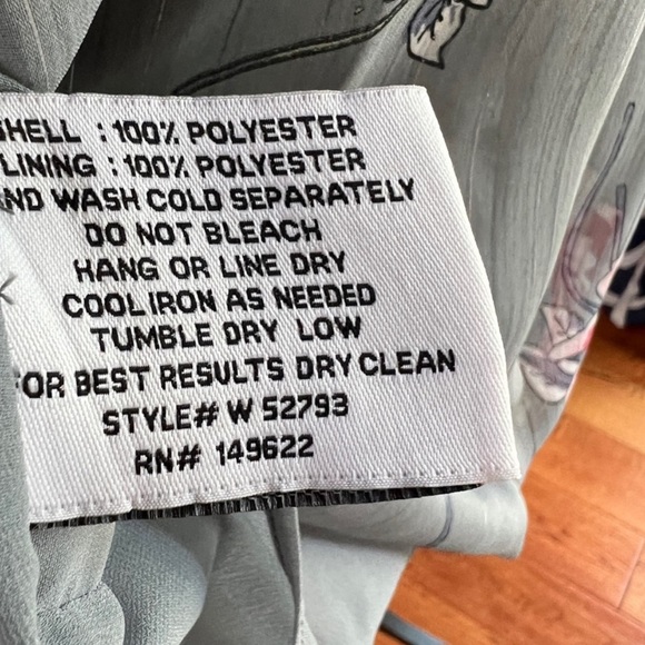 Walter Baker Grey Floral Sheer Ruffle Sleeve Blouse Smocking Size Small $158 EUC - Picture 9 of 10